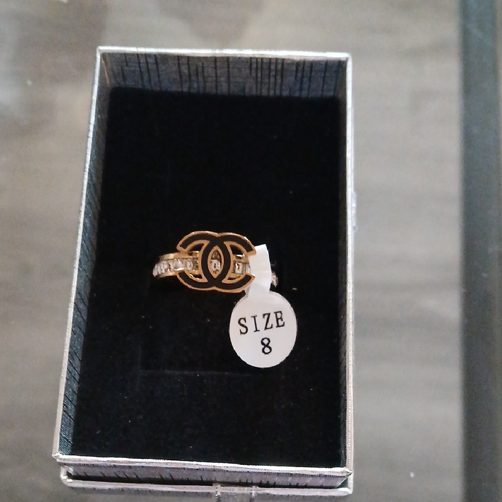 Chic Gold Designer-Inspired Ring - image 1